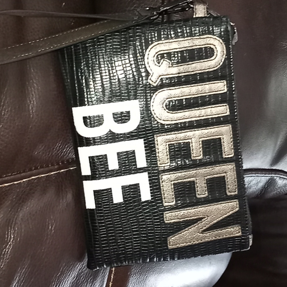 Wristlet